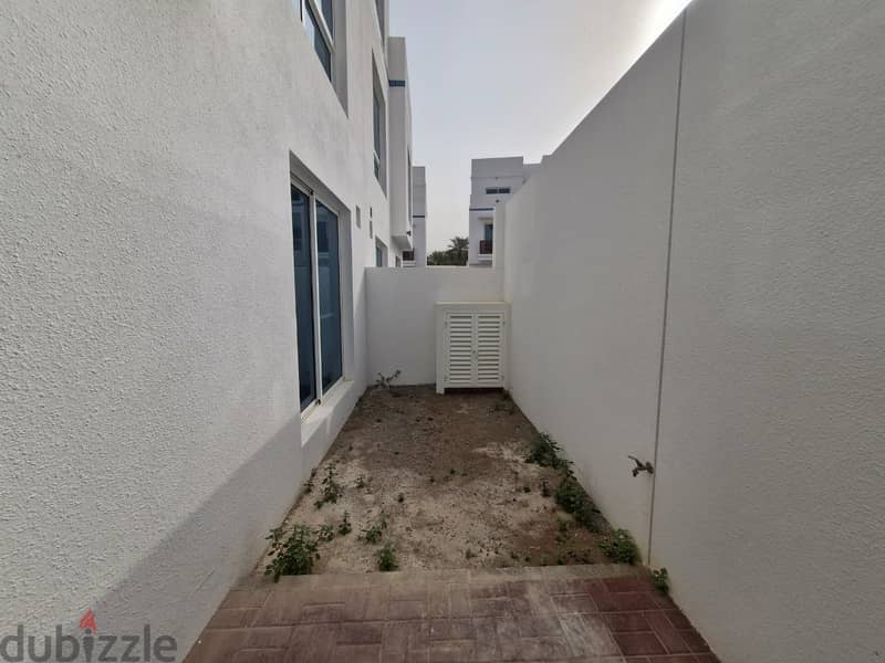 4 BR + Maid’s Room Villa in Al Bustan Close to the Beach 4