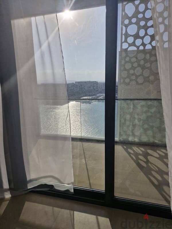 Super Beautiful 2 BHK Juman 2 - Pool and sea view 2