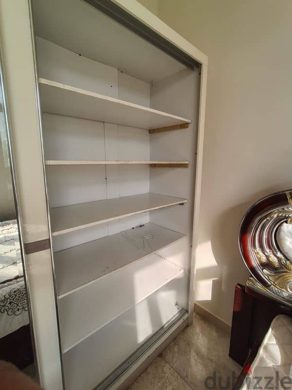 wardrobe and bed for sale in ebri souq 1