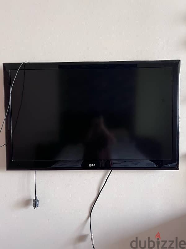 32 inches TV for sale 0