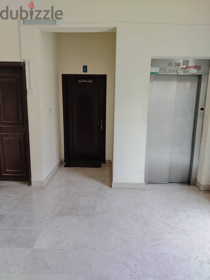 Al Khuwair ! 1 BHK Specious Family Flat at AL Khuwair33 near Technical 2