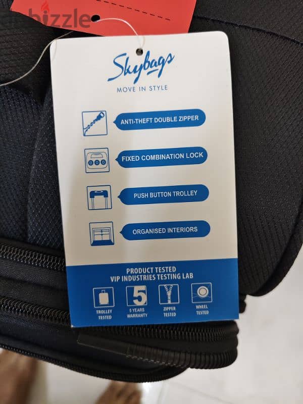 Selling new Carlton and Skybags luggage bags 9