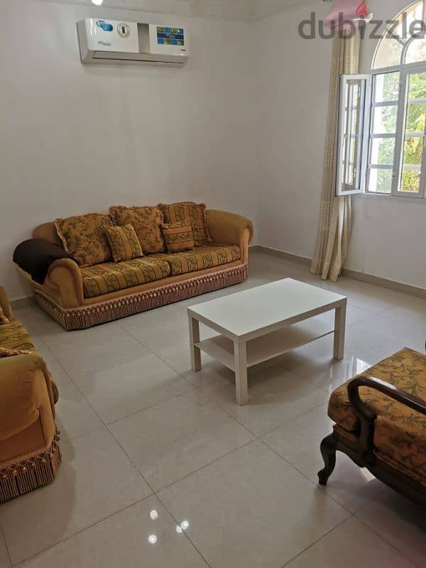 A spacious  2 bedrooms fully furnished flat 0