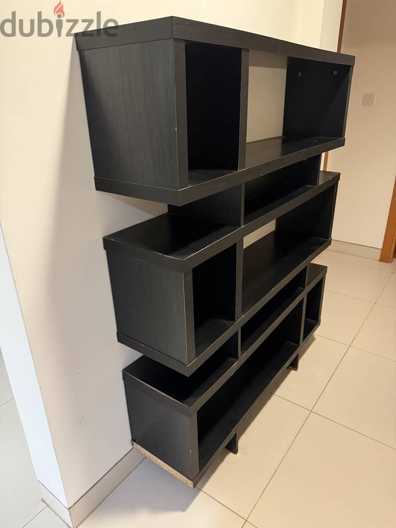 Shelving unit 1