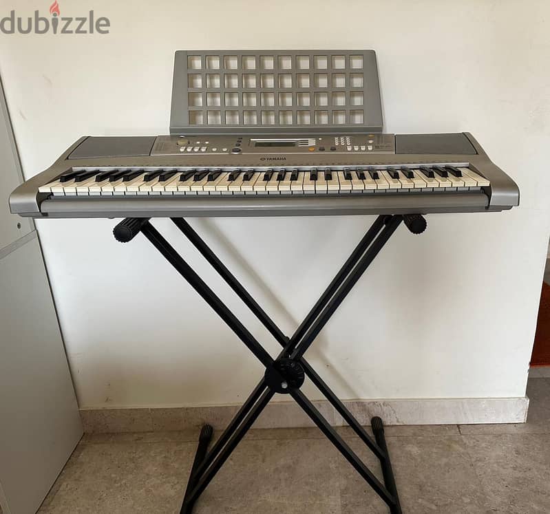 YAMAHA  KEY BOARD PIANO 0