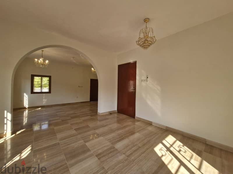 5 BR + Maid’s Room Amazing Villa Near Ghubrah Beach 4