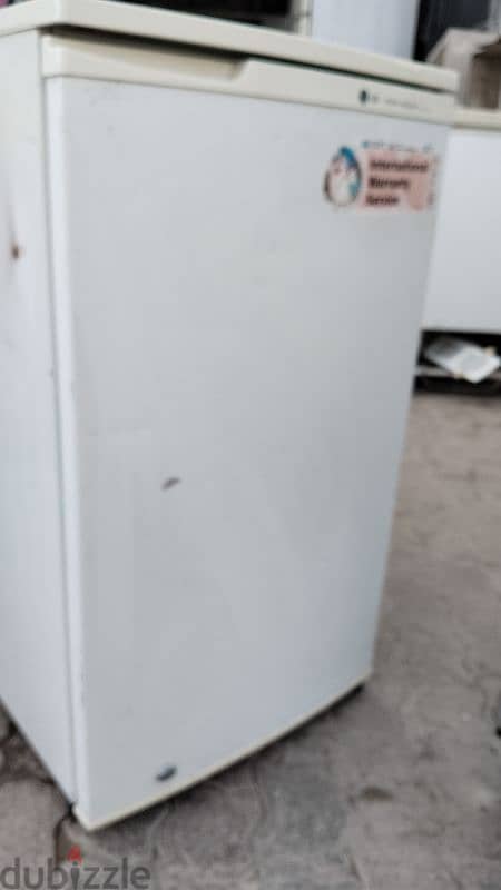 small fridge 95406131 3