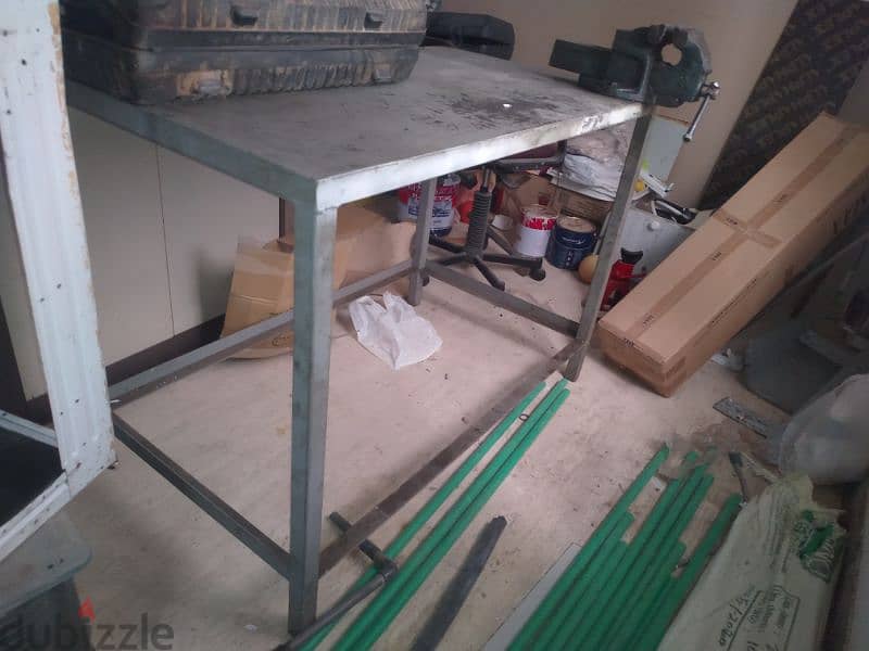 vice machine with iron table 1