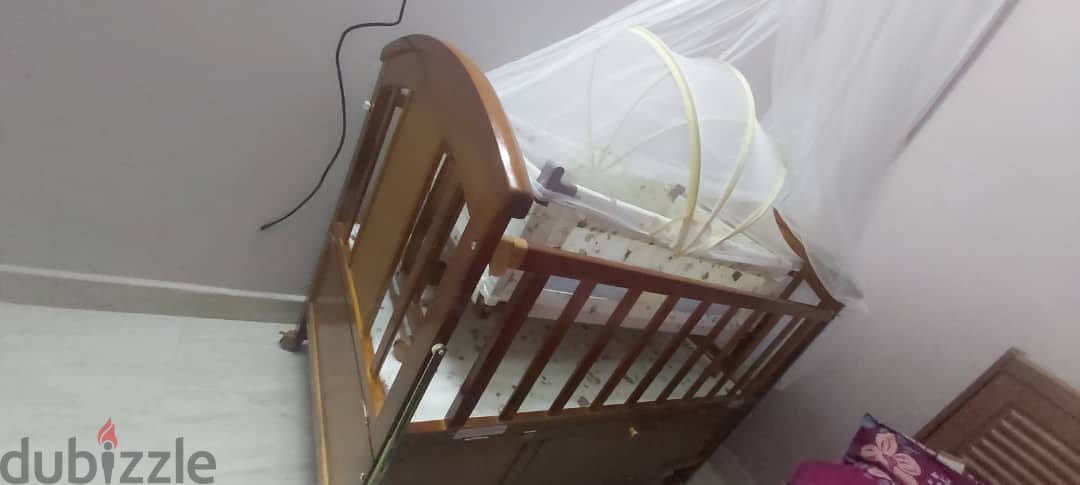 Baby bed good condition 2