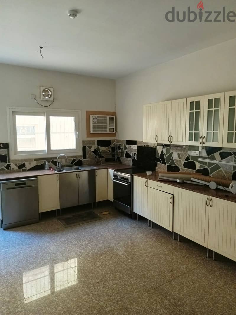 "SR-SH-695 Villa for Rent in Almaabela – Spacious & Fully Equipped 6