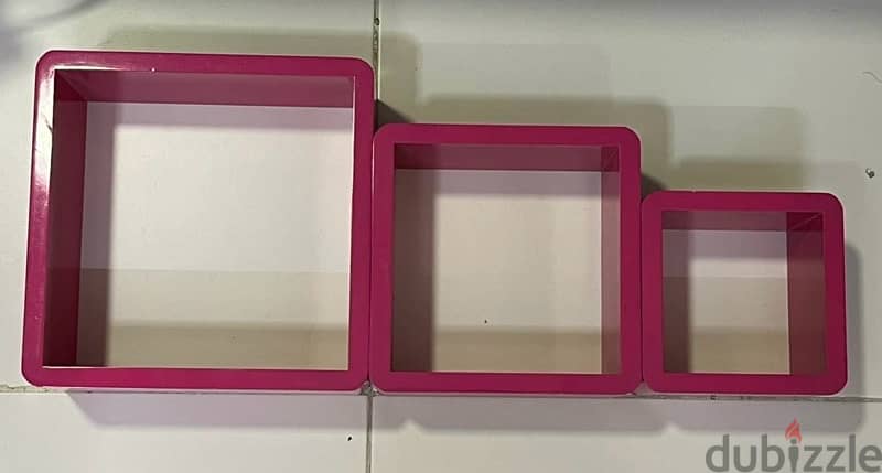 square wall shelves /3 pieces 0