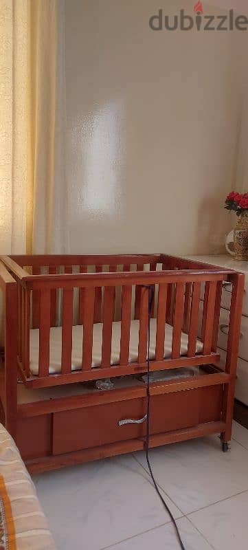 New condition Pure wooden Baby swing BED 1