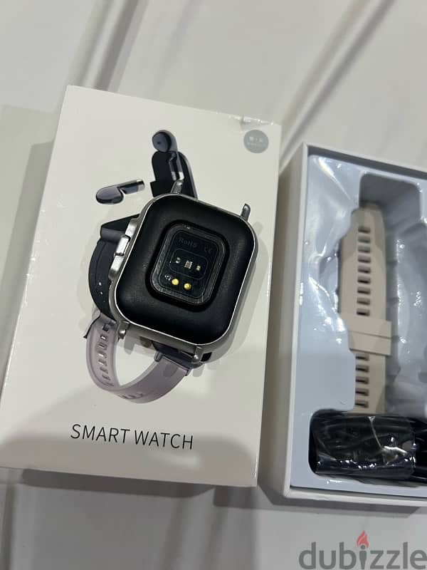 Smart Watch with earbuds 4