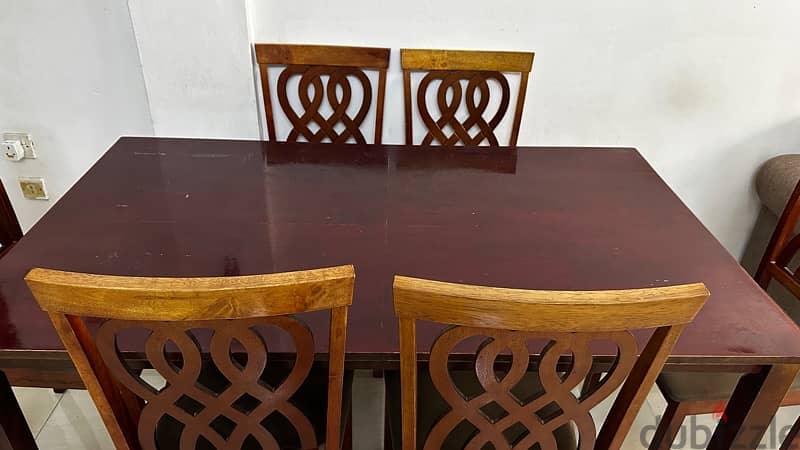 Dinning Table with 6 Chairs 1