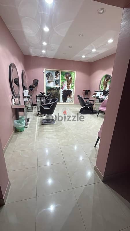 ladies beauty Salon for sale. . للبيع صالون نساي 8