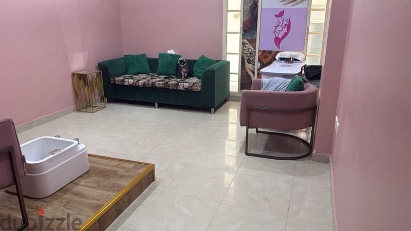 ladies beauty Salon for sale. . للبيع صالون نساي 9