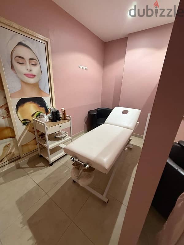 ladies beauty Salon for sale. . للبيع صالون نساي 13