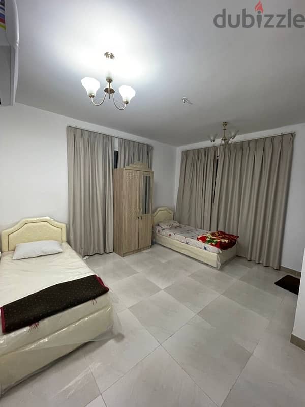 Bed space for executive bachelor behind meera hypermarket 2