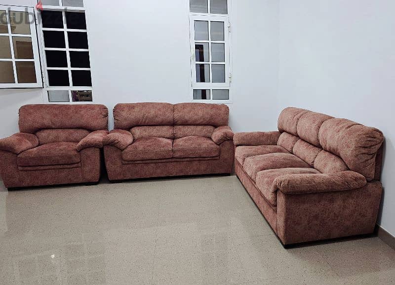 SOFA FOR SALE - 3+2+1 SEATER  أريكة للبيع - 3+2+1 مقعد 0