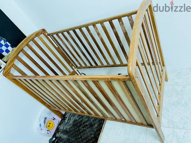 Used wooden cradle 1