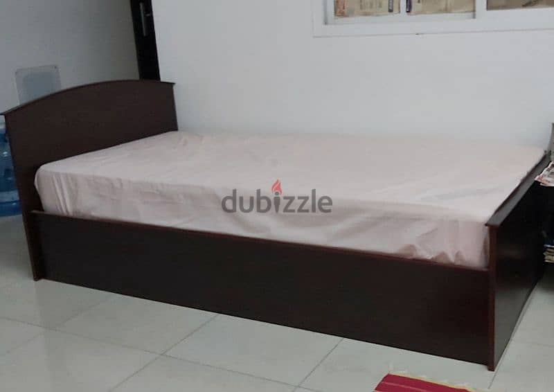 Single Bed with mattress. 0