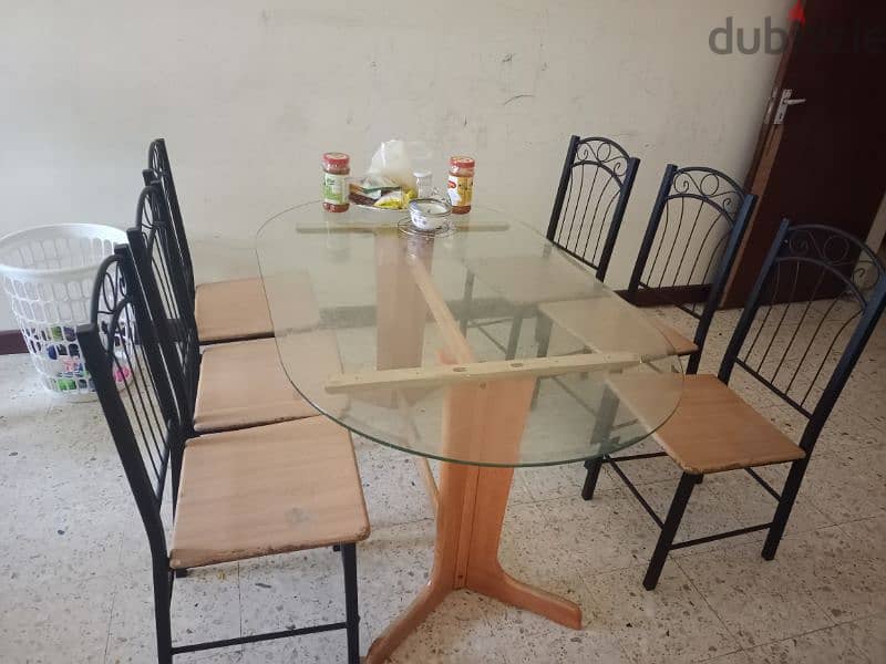 Table with 6 chairs 1