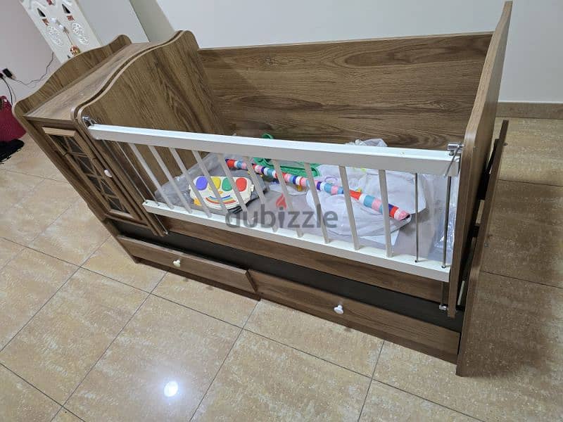 wooden sturdy swing crib 0-6yrs 3