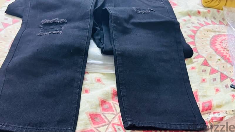 baggy jeans all 15 riyal 9