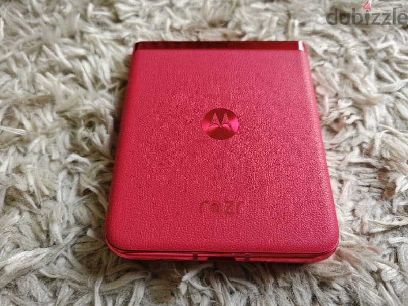 Super Slim Motorola RAZR 40 Ultra 256GB 5G Red-Like New 12