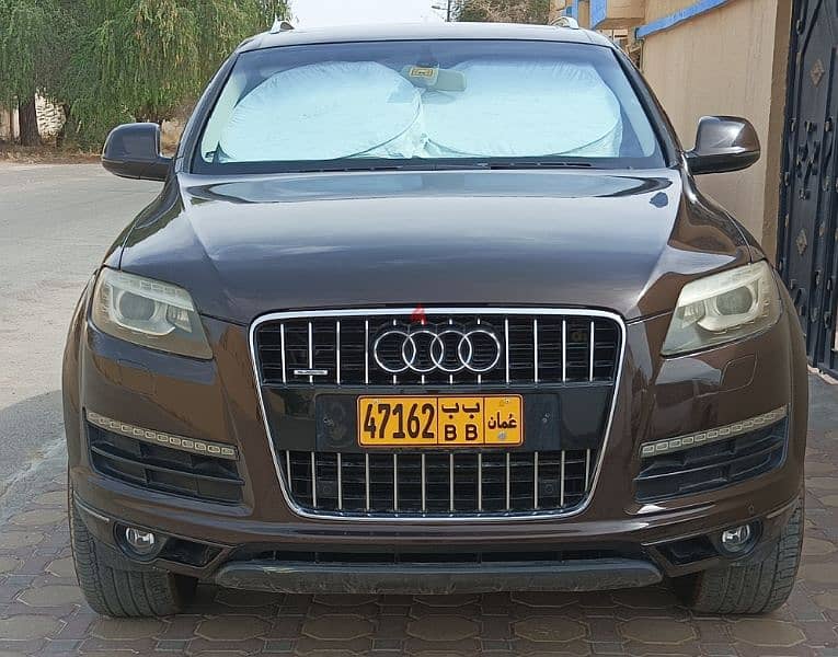 Audi Q7 2010 0