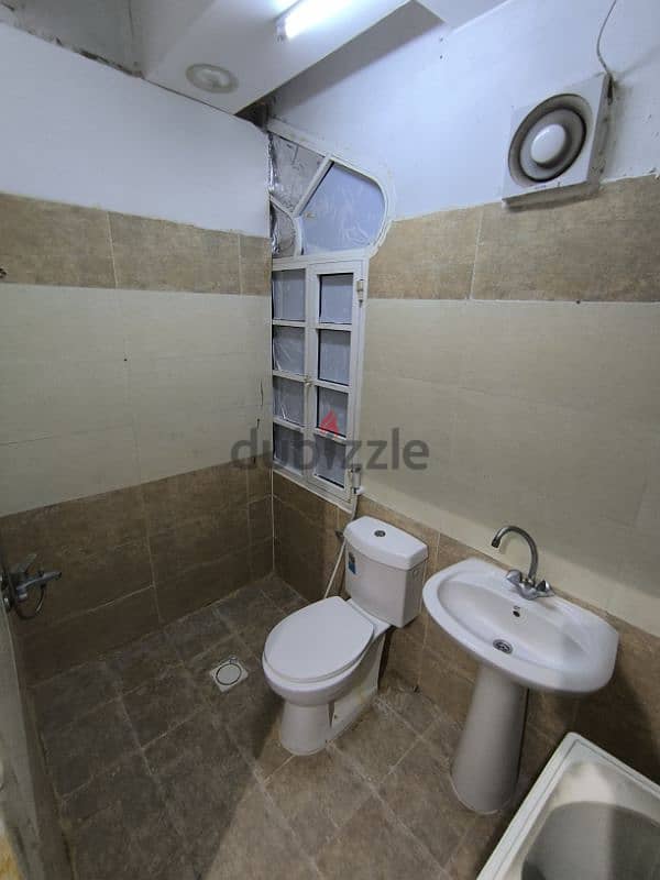 Studio bedroom with private bathroom and kitchen furnished 5