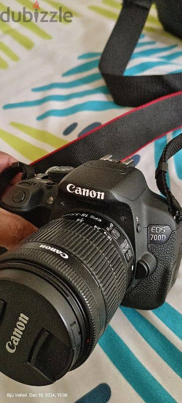 canon 700 D model 3