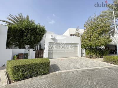 5 Bedrooms Villa For Sale in Almouj Muscat