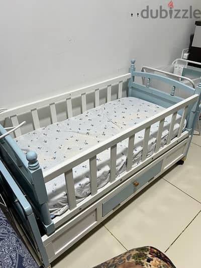 very rarely used crib with matress for sale