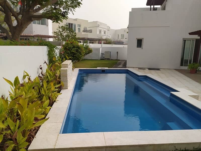 ADVW04*4bhk +Maid villa for rent kn the wave 8