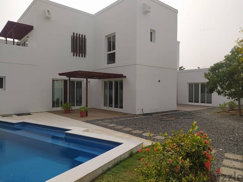 ADVW04*4bhk +Maid villa for rent kn the wave 9