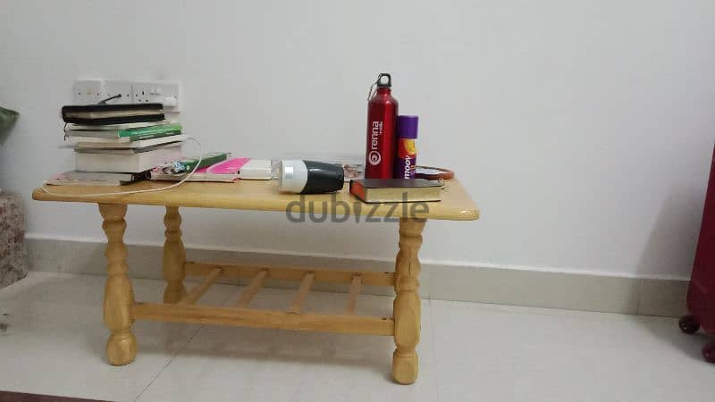 wooden table 0