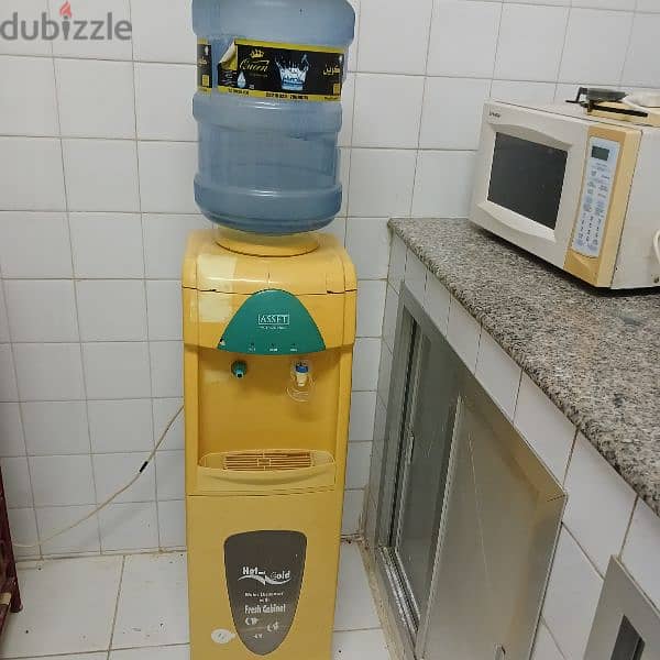 water dispenser in a good condition 1