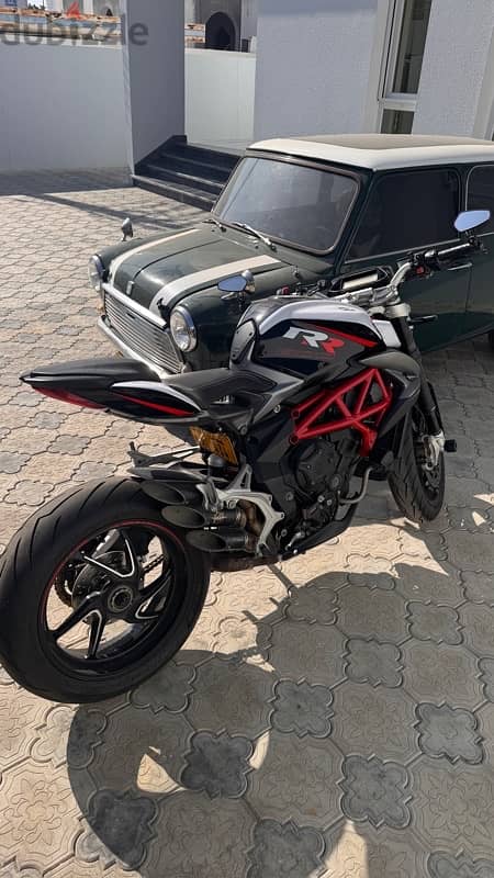 MV Agusta Brutale 800RR 4