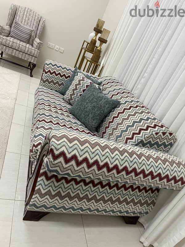 Like-New 2-Seater & 3-Seater Sofas with Fresh Fabric 1