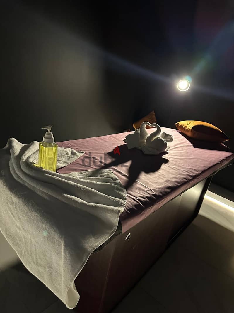 AL KHOUD - FOR SALE or RENT to OPERATE Men's Massage Day Spa 7