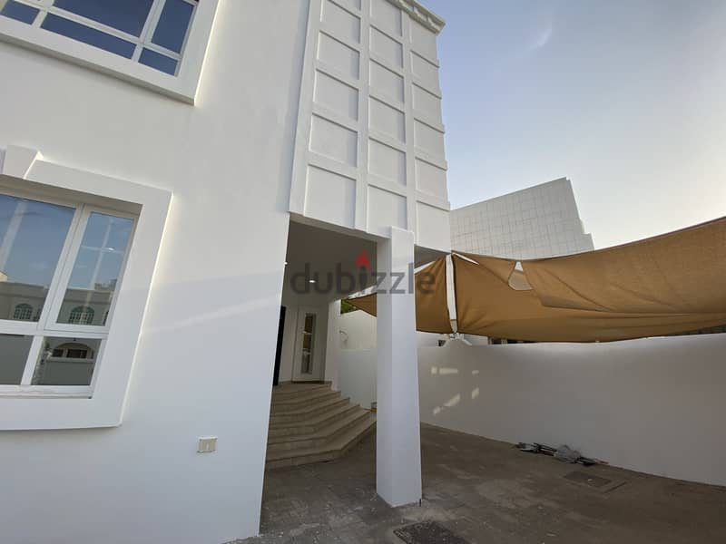 1ME33-Comfortebale 4Bhk Villa As 1St Option For Rent In Azaiba 2