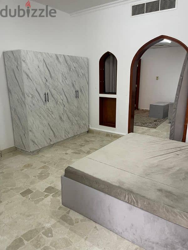 Furnished studio in Al Qurm, including bills 3