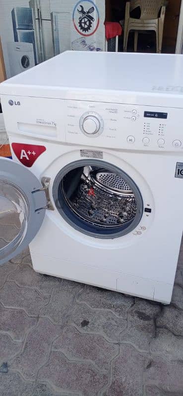 LG 7kg frontload washing machine 1