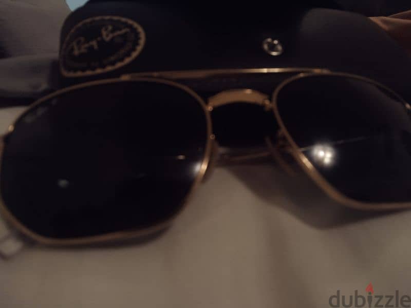 ray ban still new 1