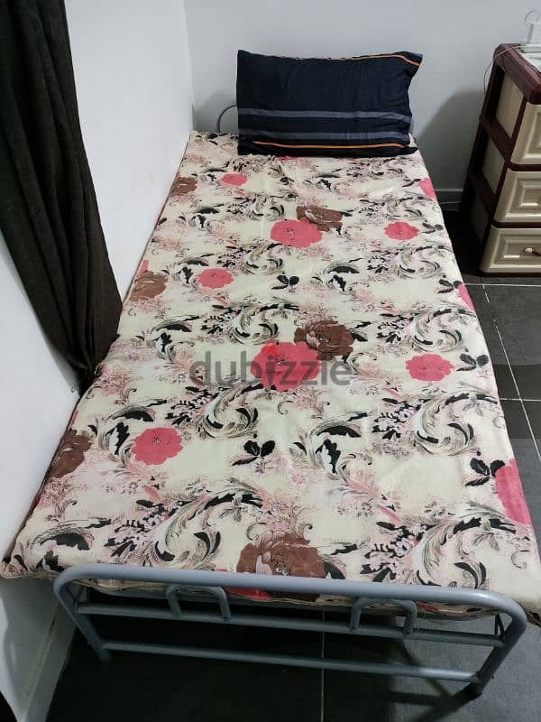 Folding Stell Strong Bed with Mattress 0