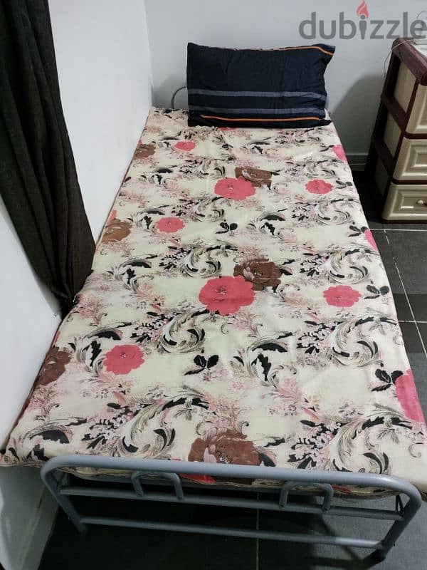 Folding Stell Strong Bed with Mattress 1