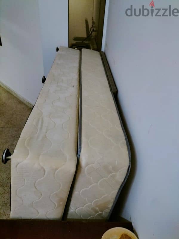 bed and mattress 0