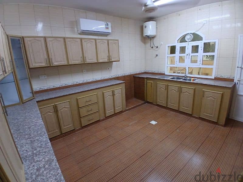 Ghubrah south villa for rent 3