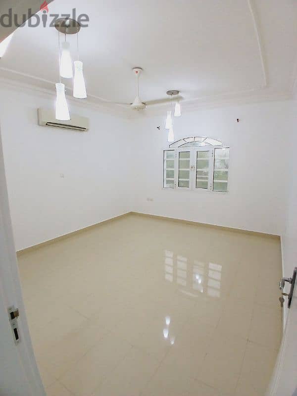 Ghubrah south villa for rent 7